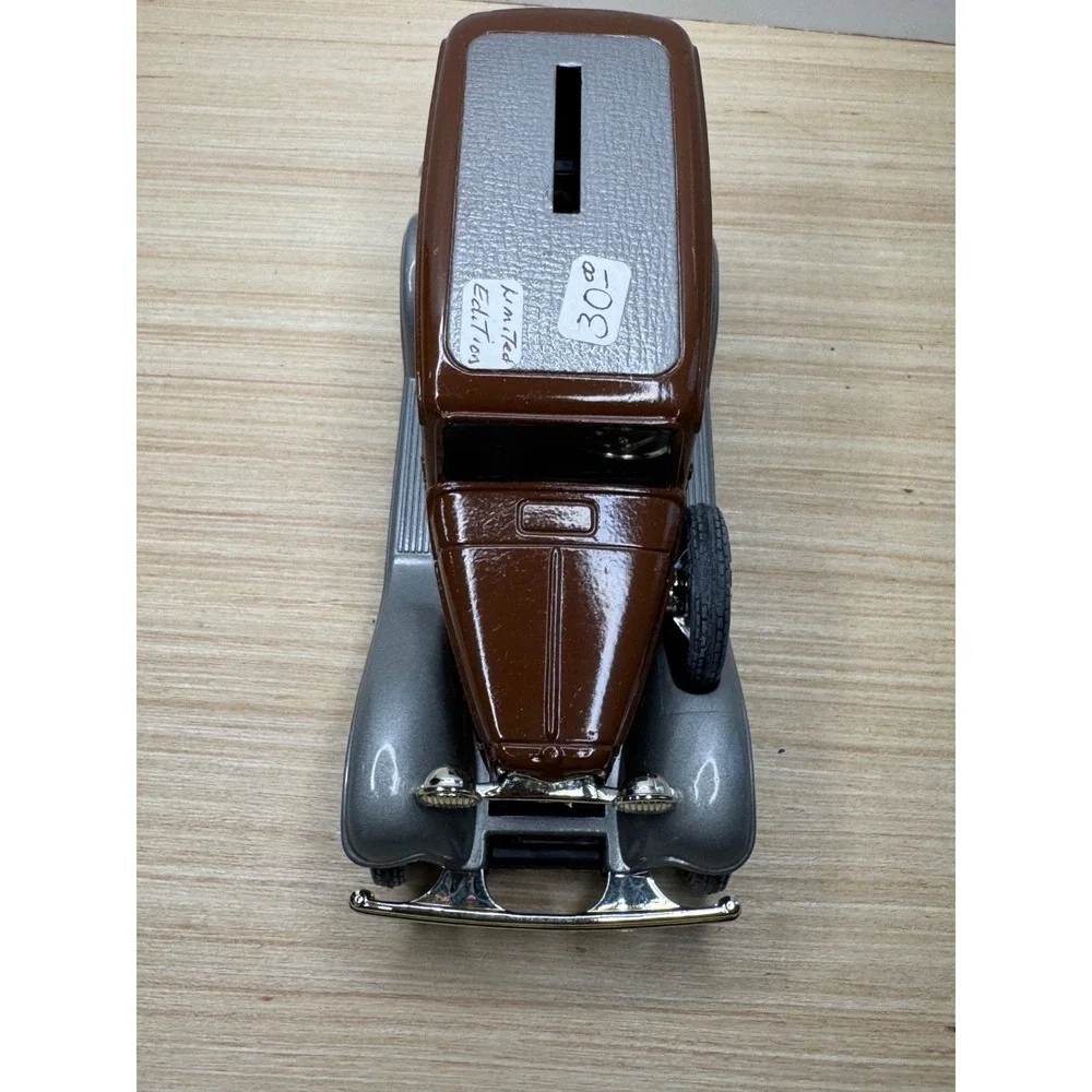 ERTL 1932 Ford Panel Delivery Truck Coin Bank Trustworthy Hardware LE